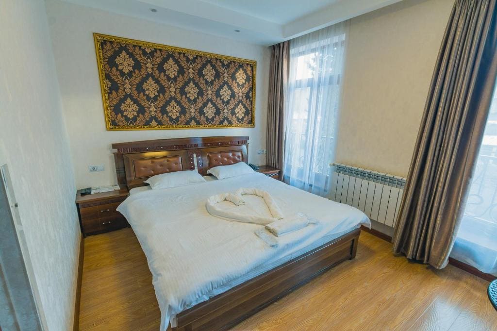 Superior Double or Twin Room room - Image 1