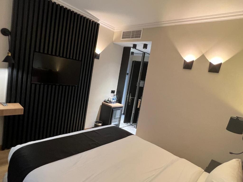 Standard Double Room room - Image 3