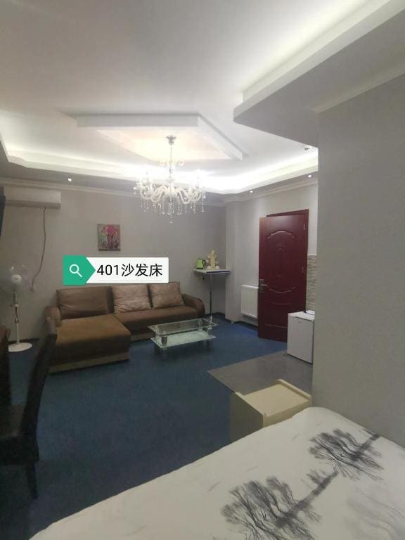 Room room - Image 3