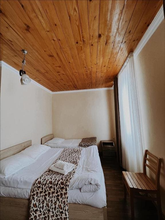 Triple Room with Private Bathroom room - Image 2