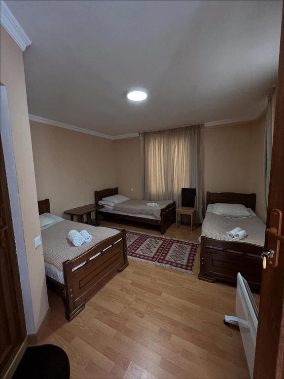 Triple Room with Private Bathroom room - Image 1