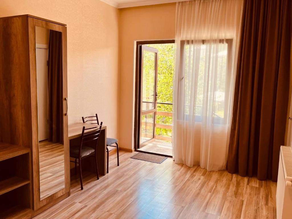 Basic Triple Room room - Image 1