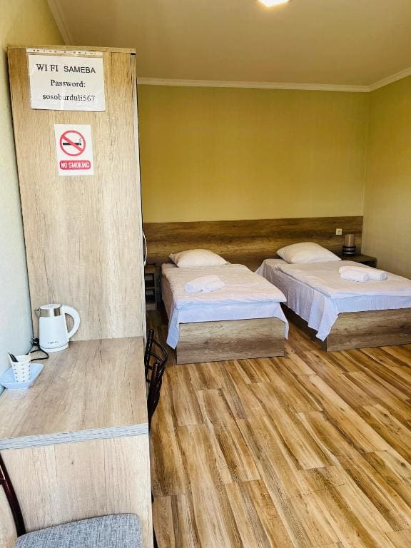 Standard Twin Room room - Image 3