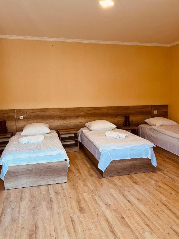 Triple Room with Bathroom room - Image 3