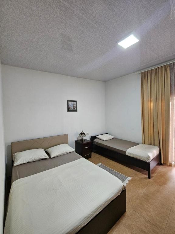 Budget Triple Room room - Image 1