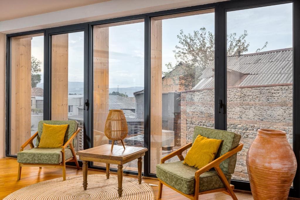 Twin Room with Balcony room - Image 2