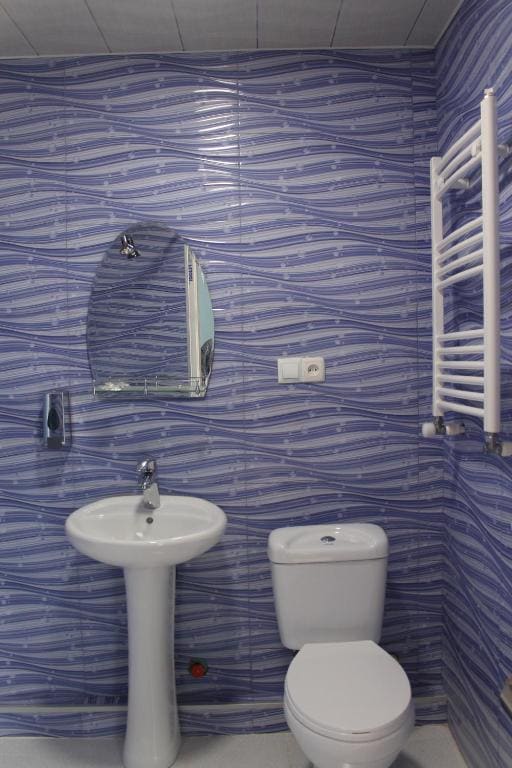 Double Room with Private Bathroom room - Image 2