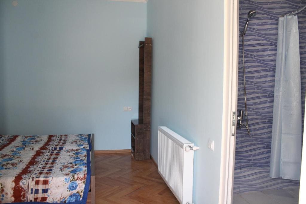 Double Room with Private Bathroom room - Image 3