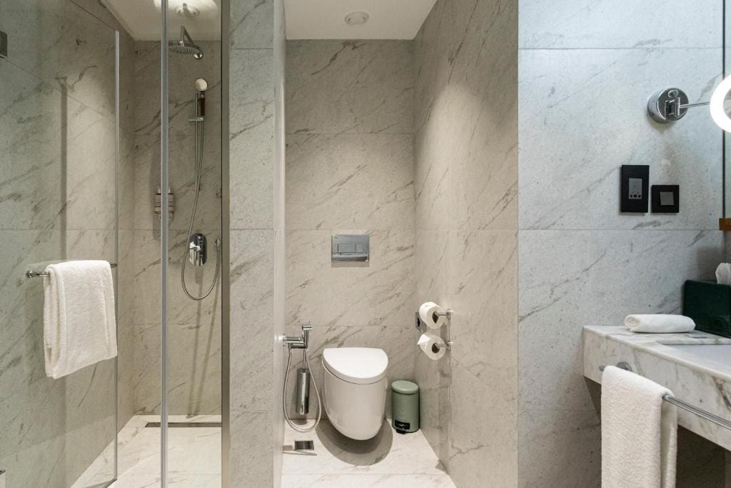 Executive Suite room - Image 3