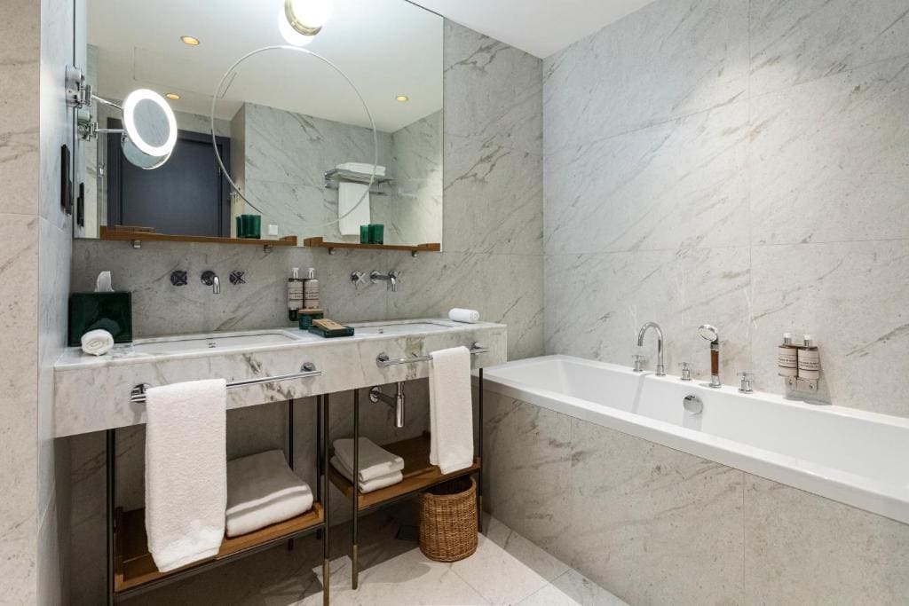 Executive Suite room - Image 2