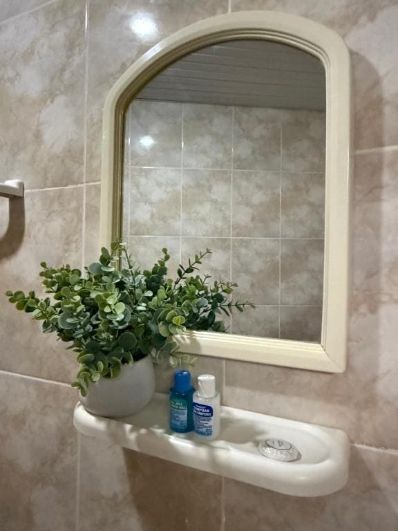 Quadruple Room with Private Bathroom room - Image 3