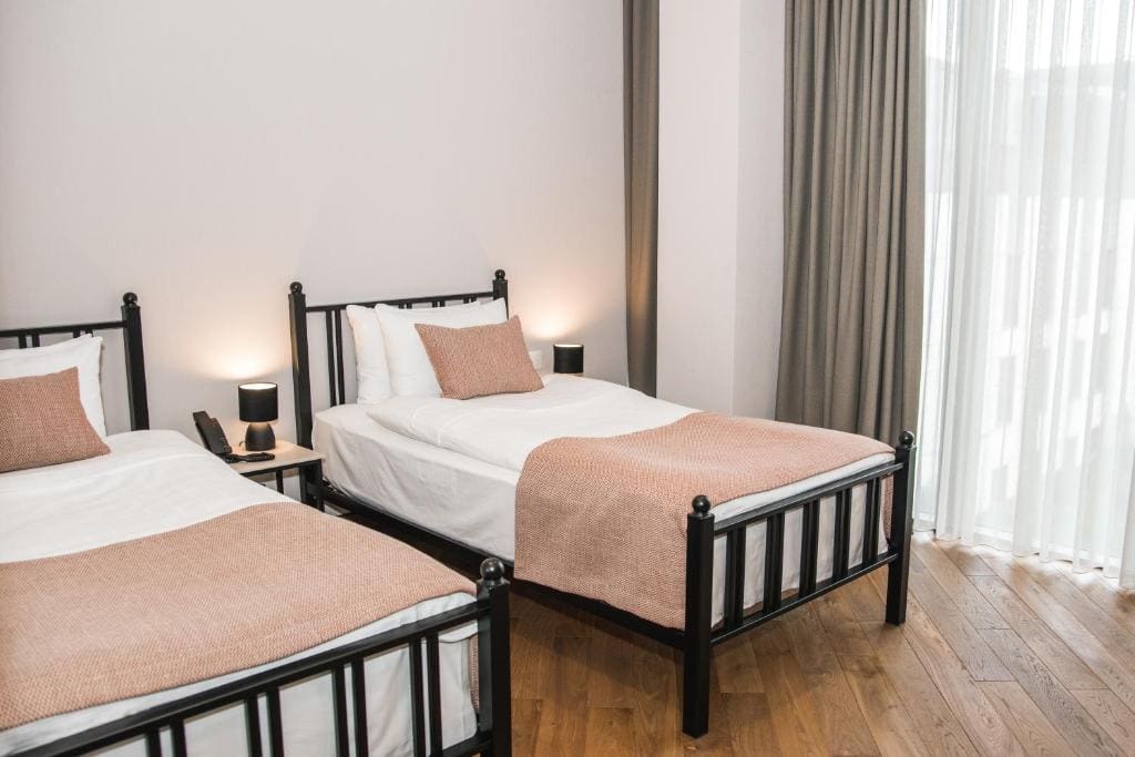 Standard Twin Room room - Image 2