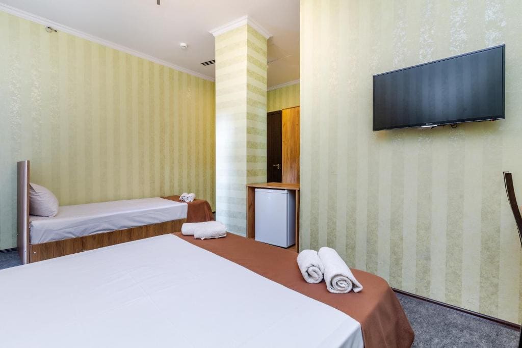 Standard Triple Room room - Image 1