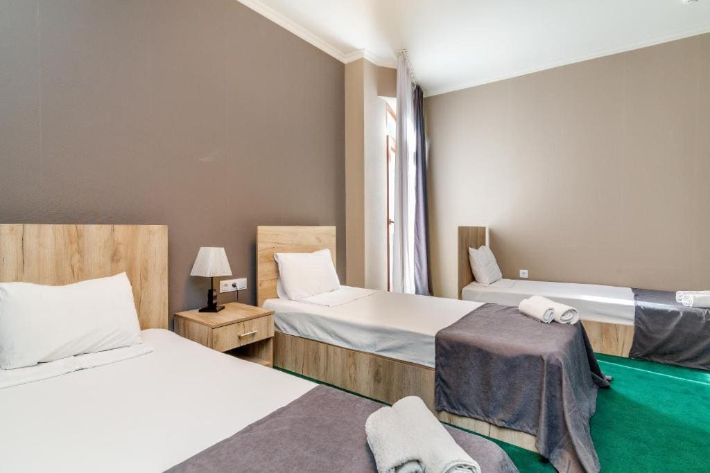 Comfort Triple Room room - Image 1