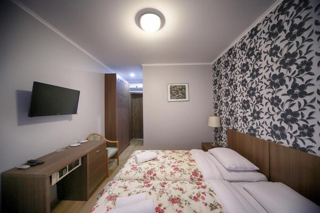 Standard Double or Twin Room room - Image 1