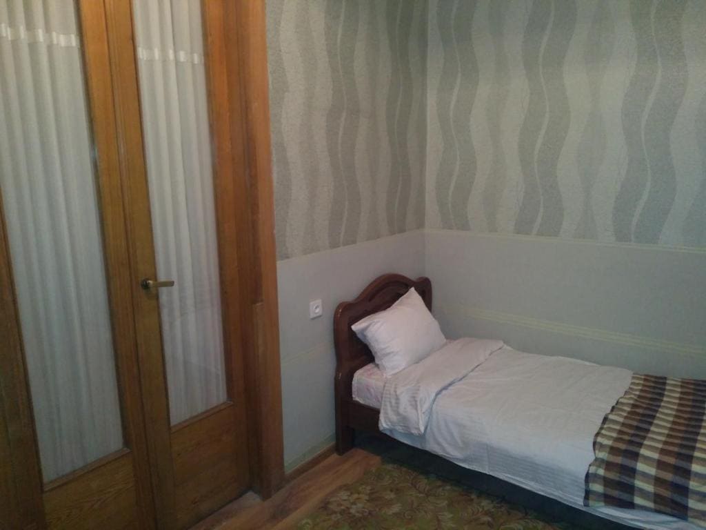 Family Room room - Image 2