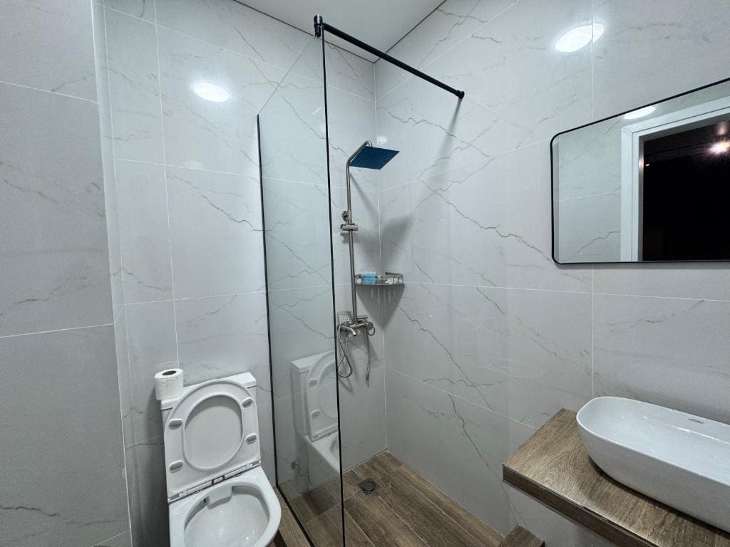 Double Room with Balcony room - Image 1