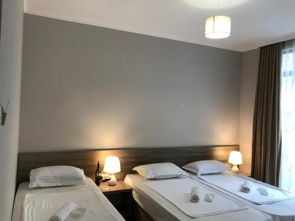Standard Triple Room room - Image 3
