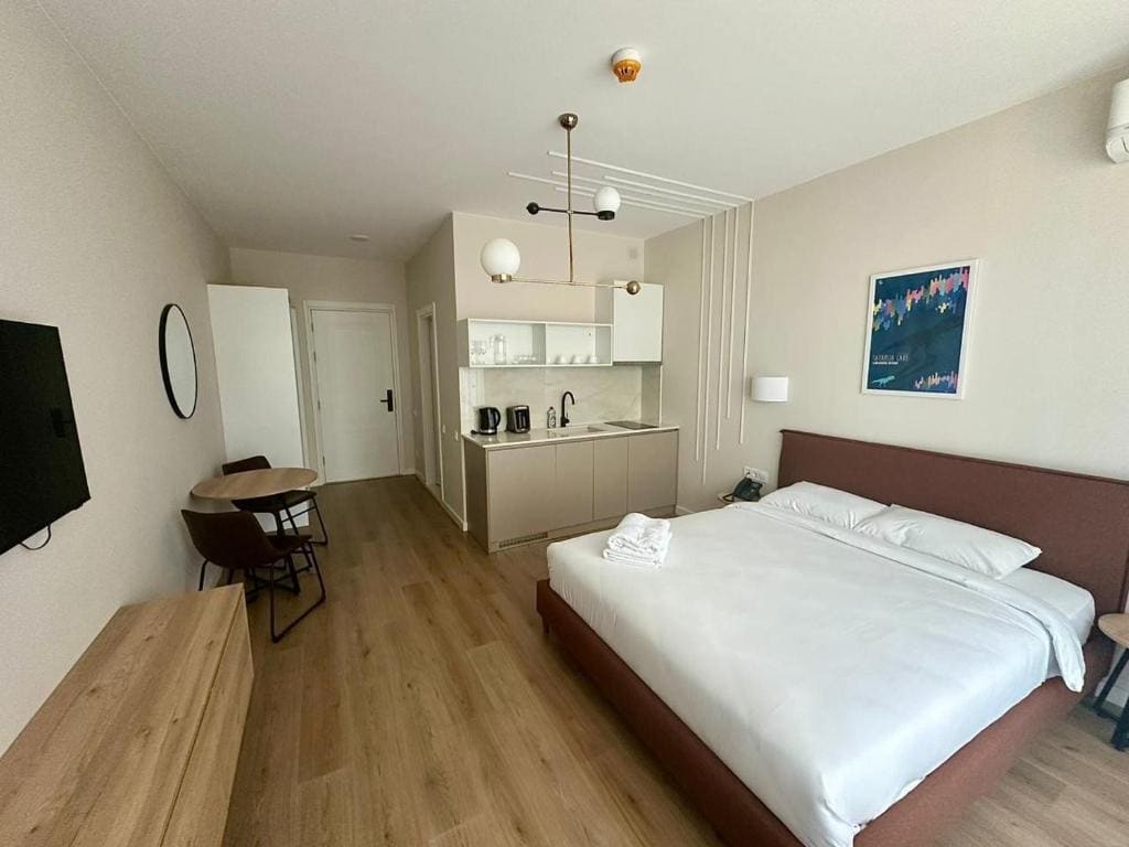 Studio with Balcony room - Image 1