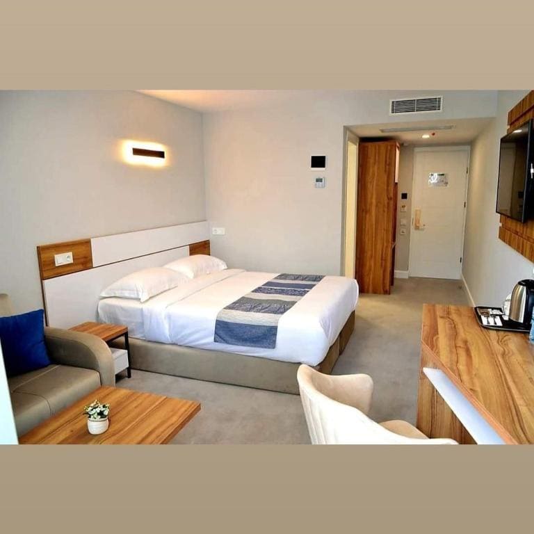 Double Room with Terrace room - Image 1