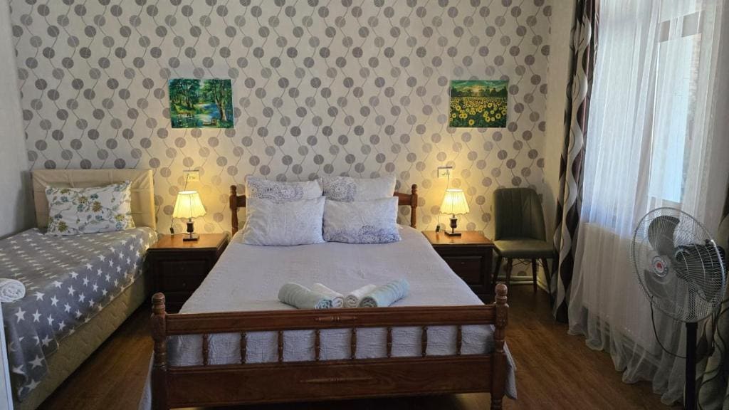 Large Double Room room - Image 3