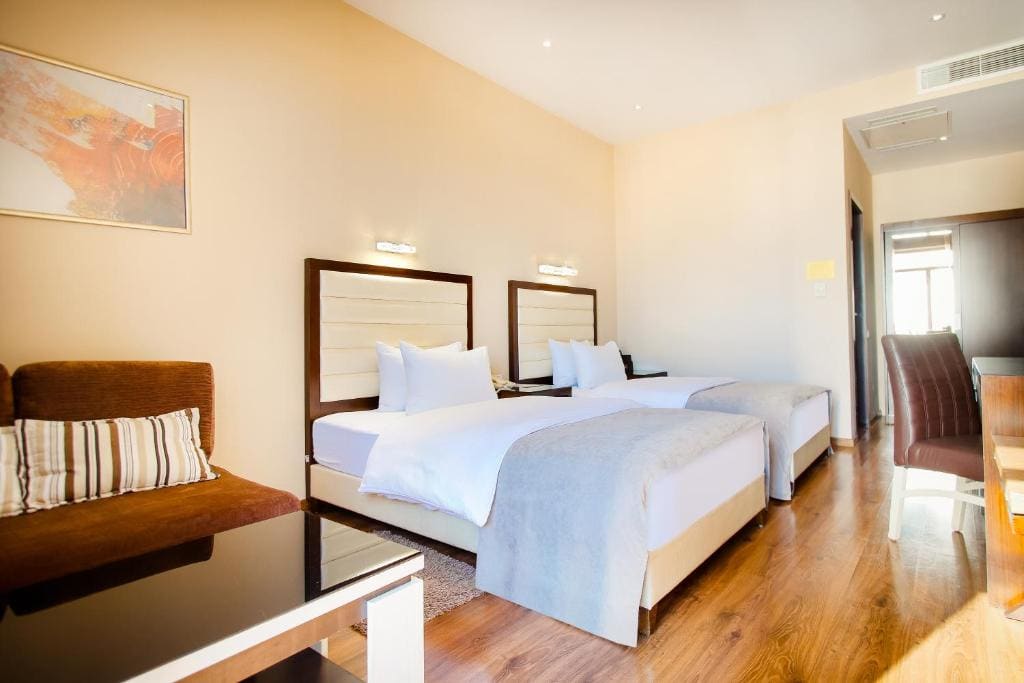 Standard Twin Room room - Image 1
