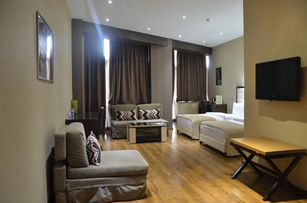 Deluxe Twin Room room - Image 3