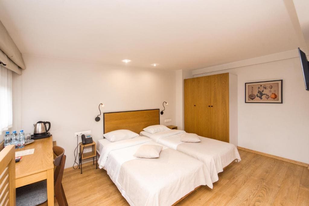 Deluxe King Room room - Image 1