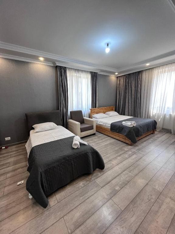 Triple Room with Private Bathroom room - Image 3