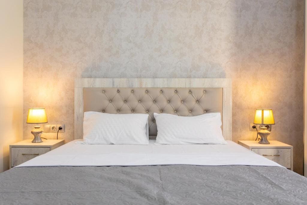 Double Room with Balcony room - Image 1