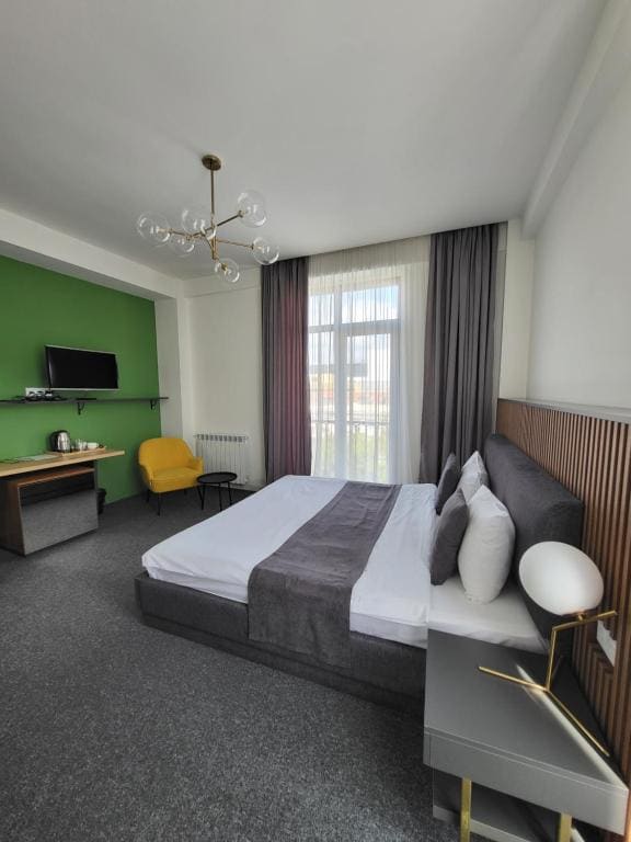 Double Room with Balcony room - Image 1