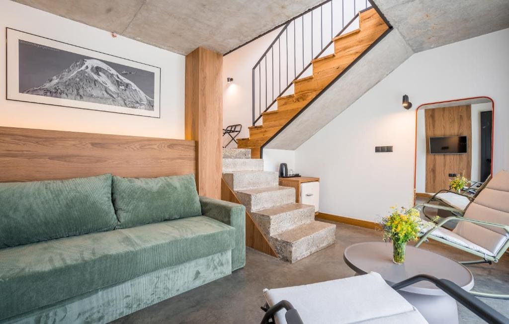 Family Room with Terrace room - Image 3