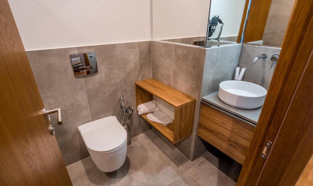 Small Double Room room - Image 2