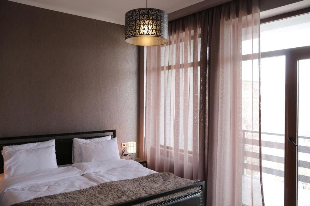 Double Room with Balcony room - Image 1