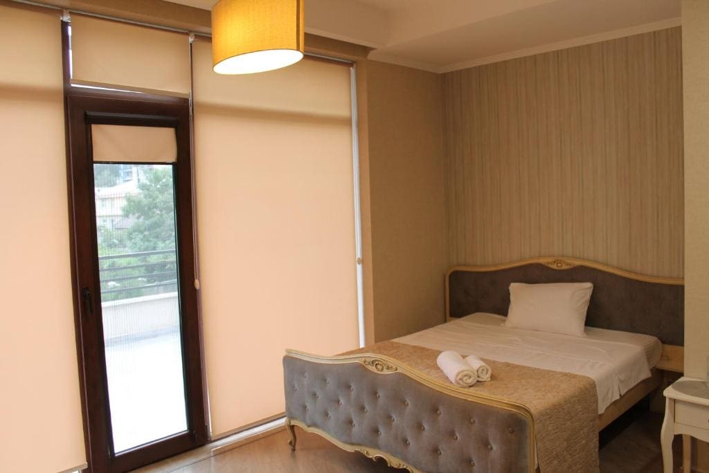 Large Single Room room - Image 2