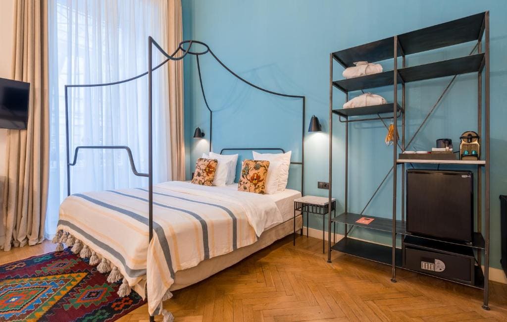 Luxury Suite with Balcony room - Image 3