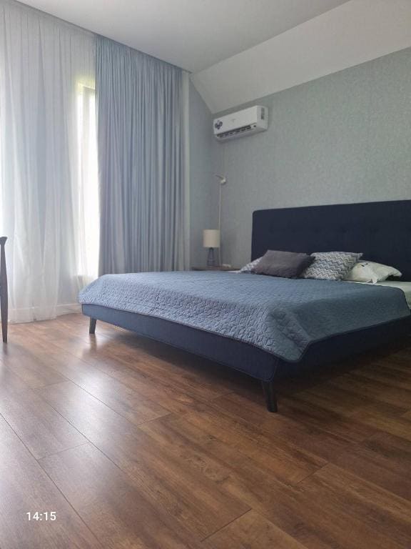 Double Room with Balcony room - Image 2