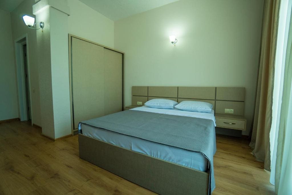 Deluxe Double Room room - Image 3