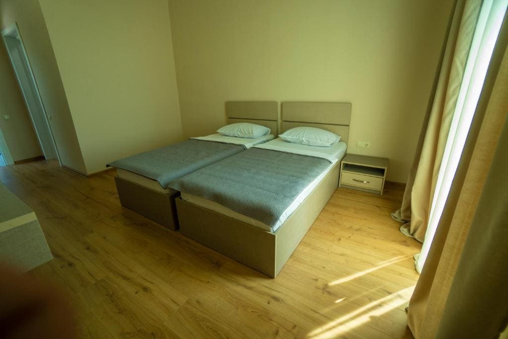 Deluxe Twin Room room - Image 3