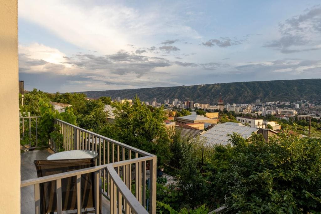 Deluxe Double Room with Balcony room - Image 2