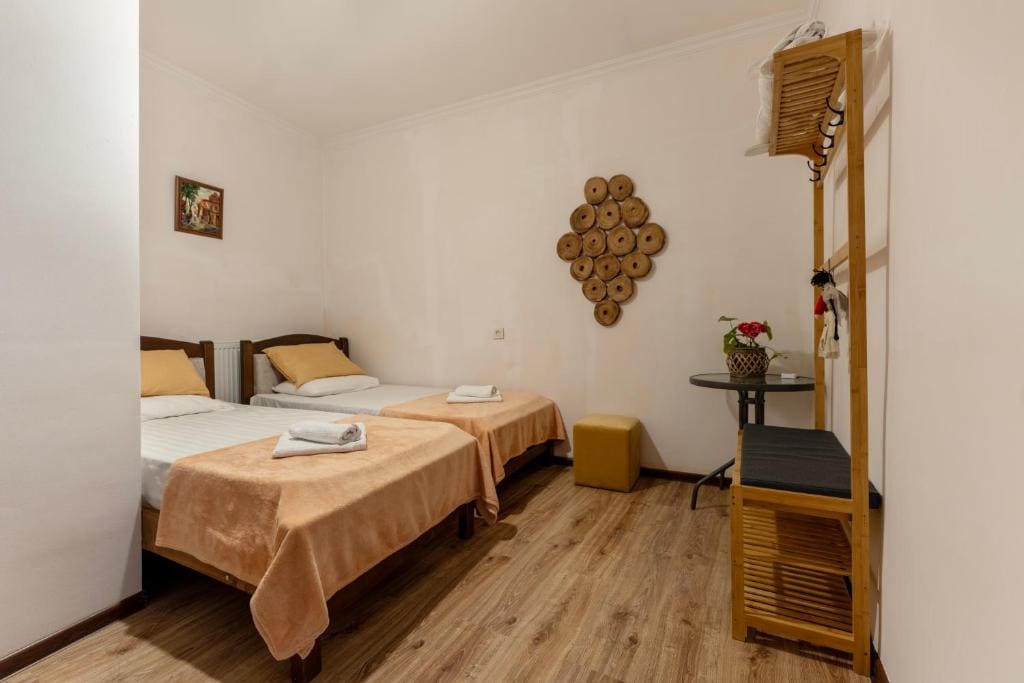 Double Room with Private Bathroom room - Image 1