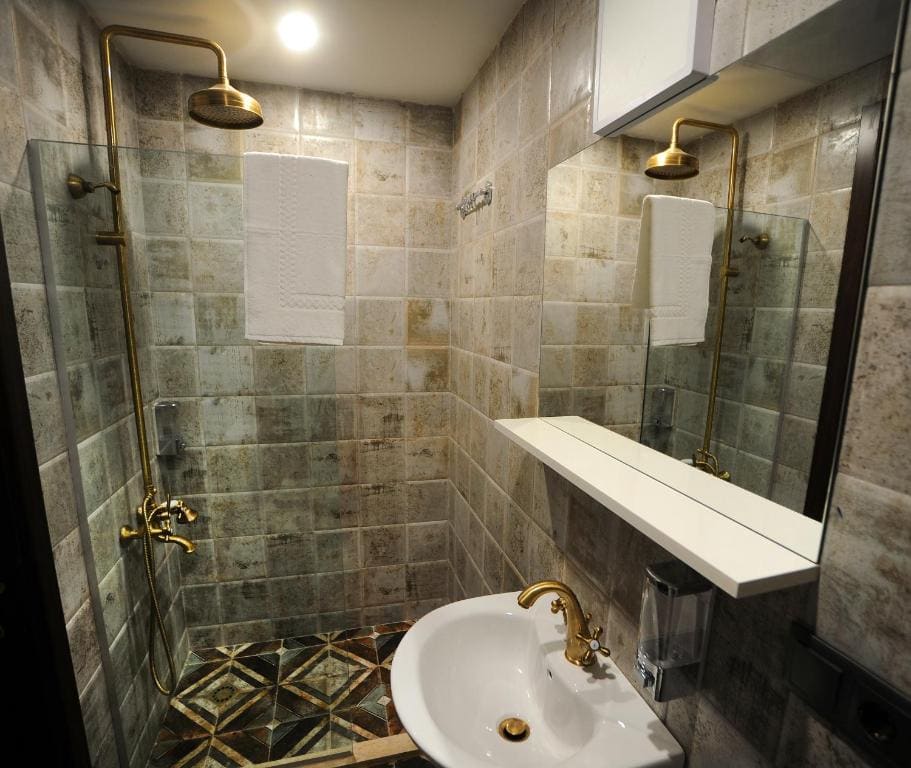 King Room with Balcony room - Image 2