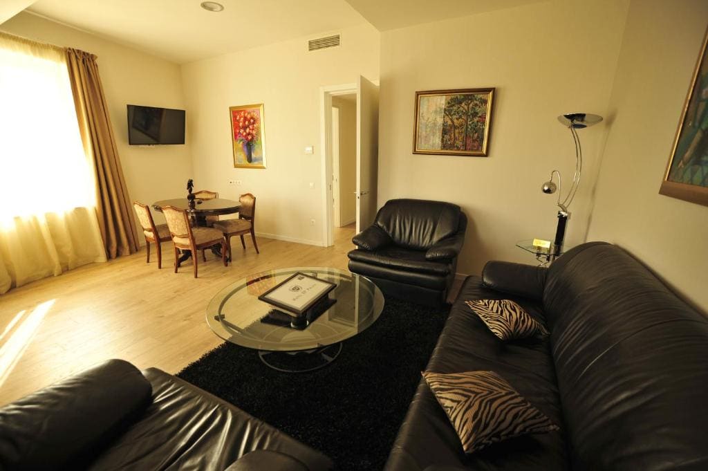 Suite room - Image 3