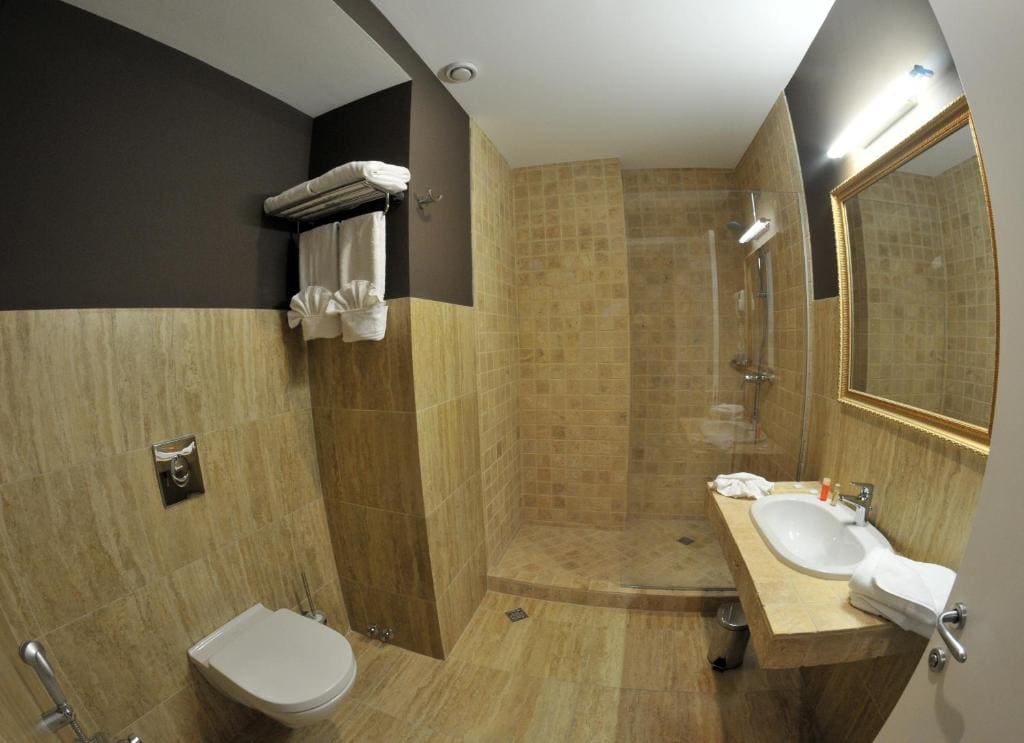 Standard Twin Room room - Image 3