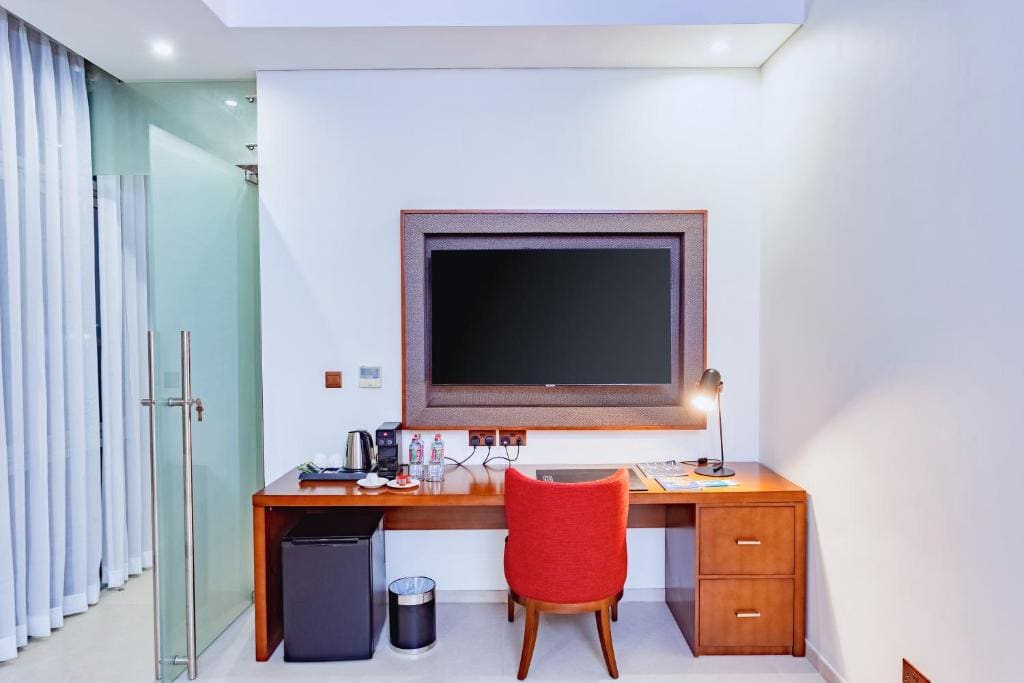 Meridian Suite room - Image 2