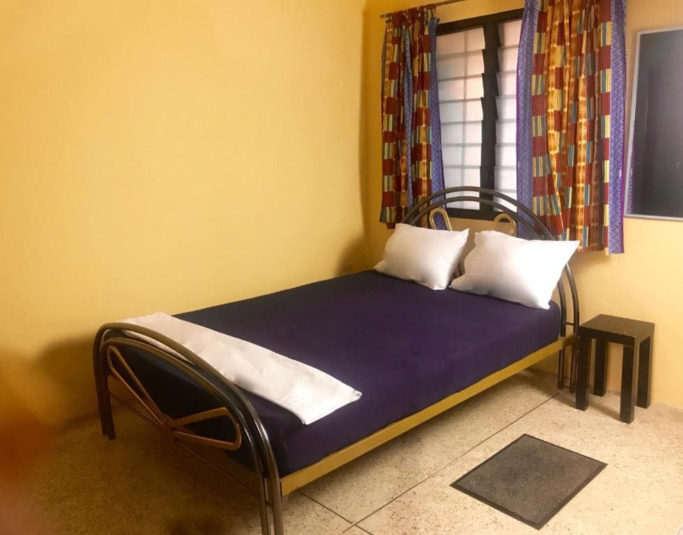Double Room with Shared Bathroom room - Image 3