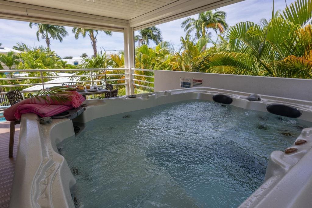King Suite with Balcony room - Image 1