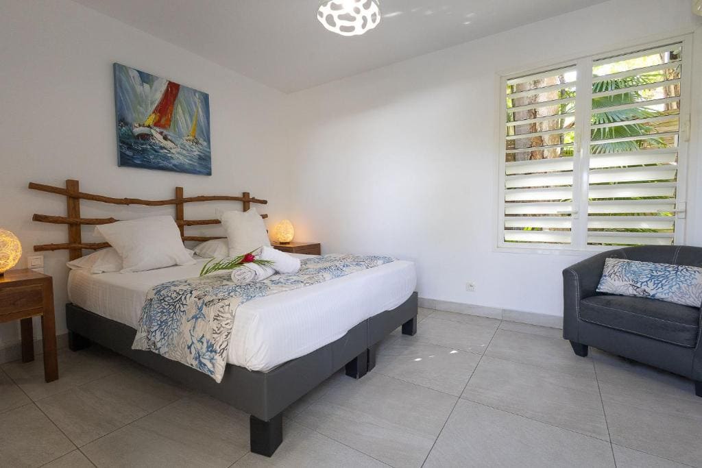 Suite with Pool View room - Image 1