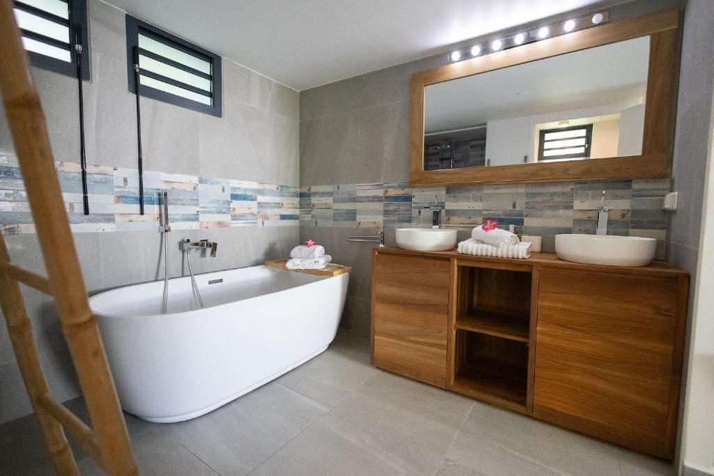 Villa with Private Pool room - Image 3