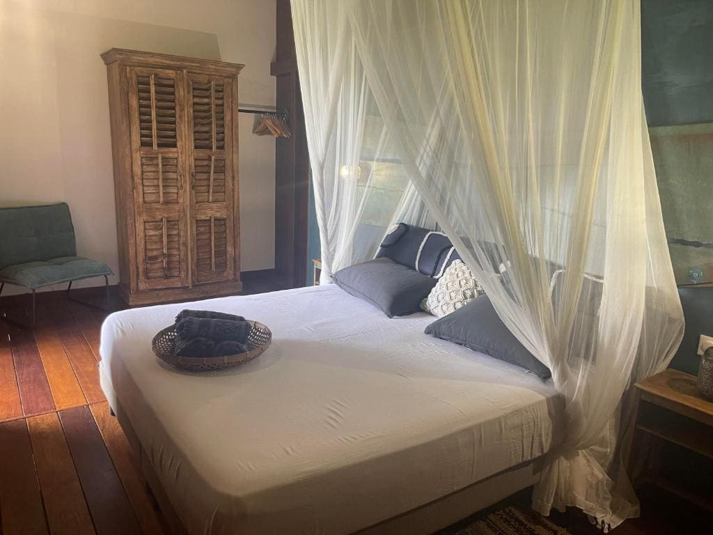 Double Room with Sea View room - Image 2
